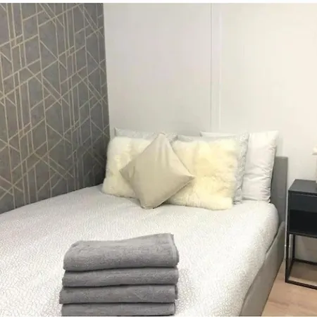 Appartement Joli 4pers#buttes Chaumont#chapeau Rouge